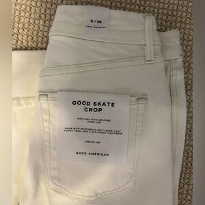 Good American Good Skate Crop  in White NWT size 6/28